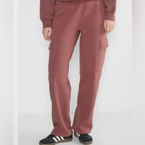 Aritzia cozy sweatfleece mega cargo sweatpants size small burnt orange TNA
